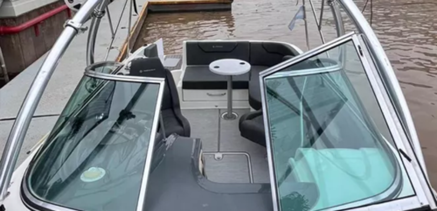 Quicksilver 2400 (2015)