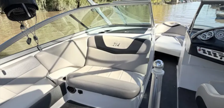 MasterCraft x214 (2010)