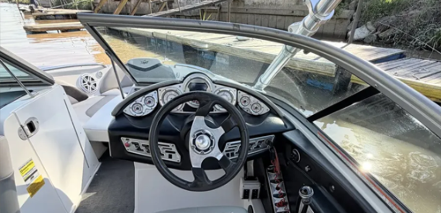 MasterCraft x214 (2010)